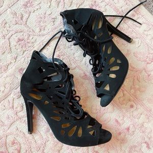 Red Dress Boutique Black Lace Up Heels Size 6.5